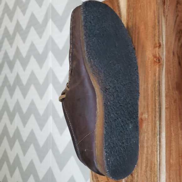 Clark's brown leather lace moccasins. Natural crepe.  Pre-owned.   size 8.5 - Picture 5 of 10